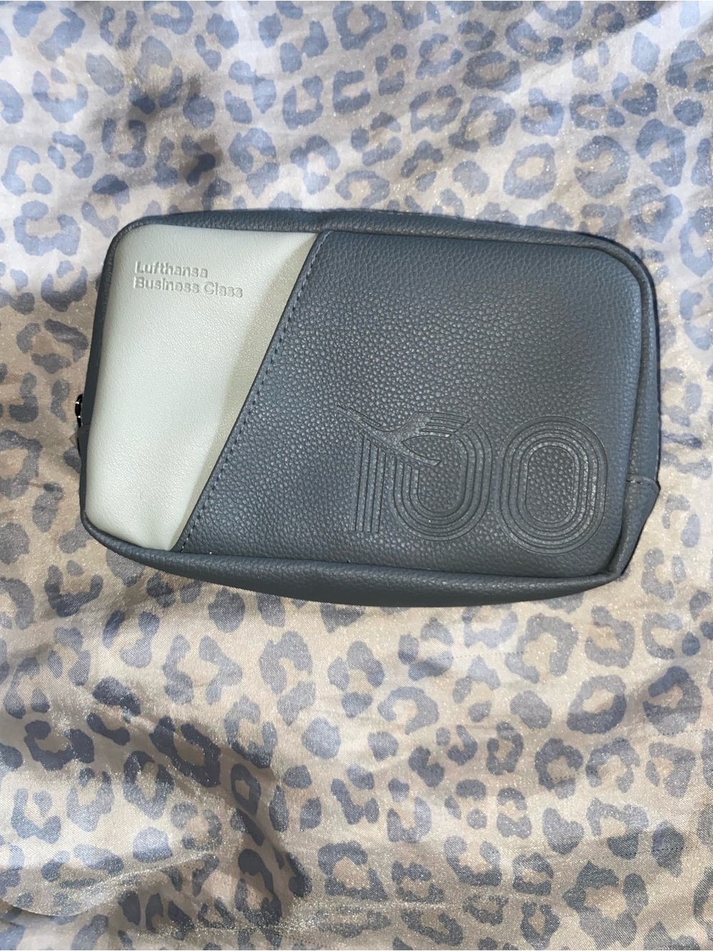 Lufthansa business class amenity kit pouch